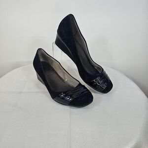 Life Stride Black Wedge Shoes